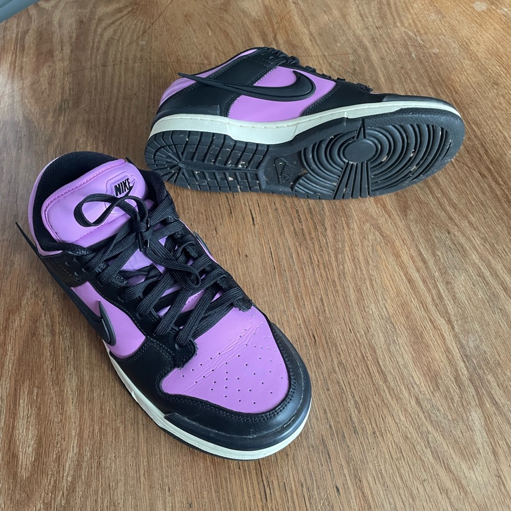 Nike Women's Black and Purple Sneakers
